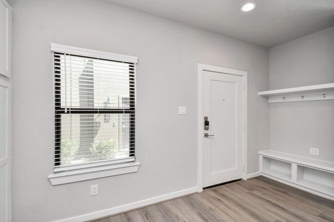 Building Photo - 23823 Cumberland Ridge Dr