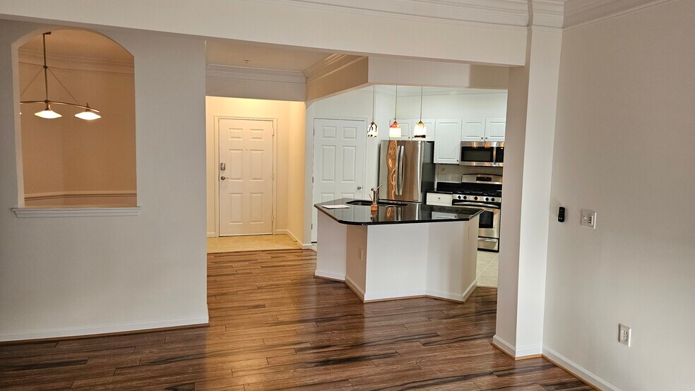 Building Photo - 23 Arch Pl