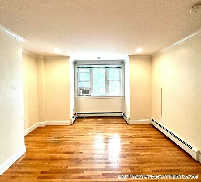 Primary Photo - 234 Lexington St
