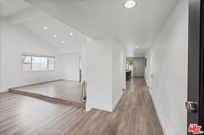 Building Photo - 12131 Beaufait Ave