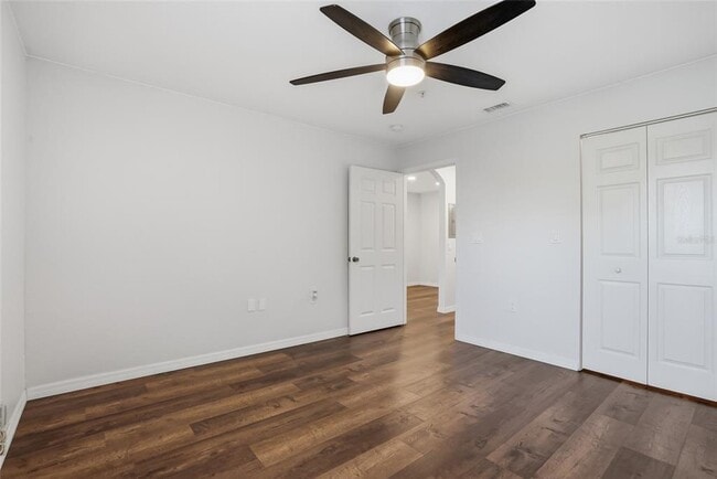 Building Photo - 8809 Manor Loop