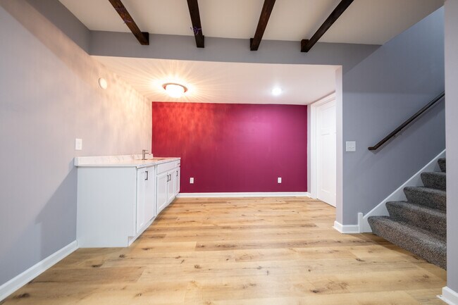 Building Photo - 4849 Stable View Dr