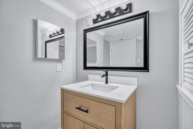 Building Photo - 2605 Fort Farnsworth Rd