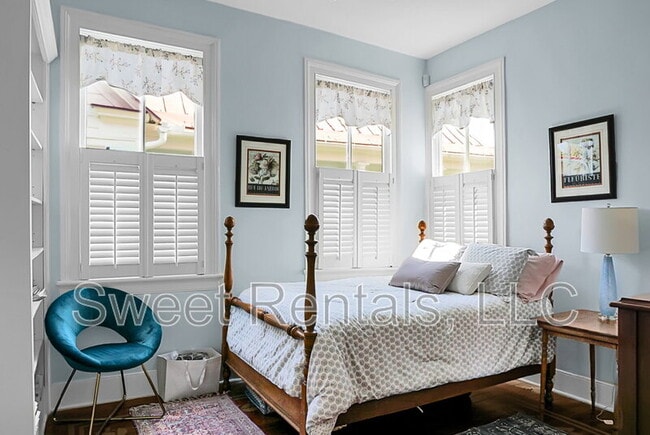 Building Photo - 6 Wentworth St