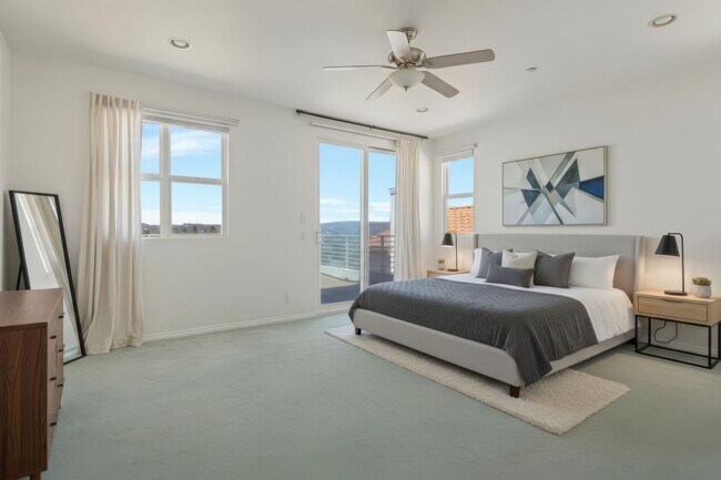 Building Photo - Modern 5-Bedroom Home with Spectacular Vie...