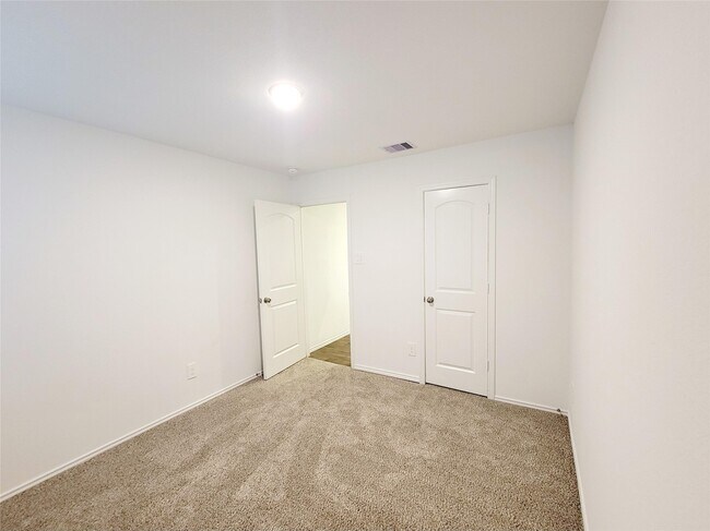 Building Photo - 21522 Violet Rdg Rd