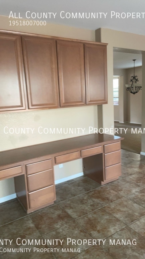 Building Photo - 40298 Hannah Way