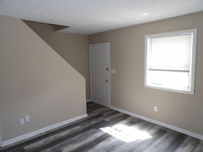 Building Photo - 432 Harrodsburg Ln