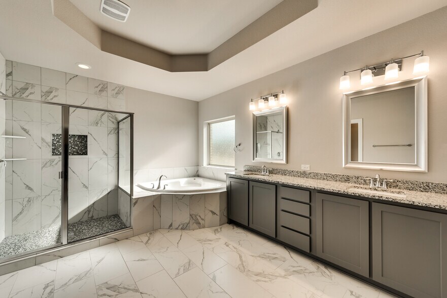 Building Photo - 6716 E Prospect Way
