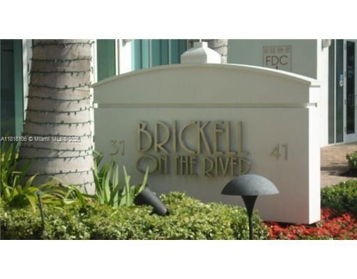 Building Photo - 31 SE 5th St