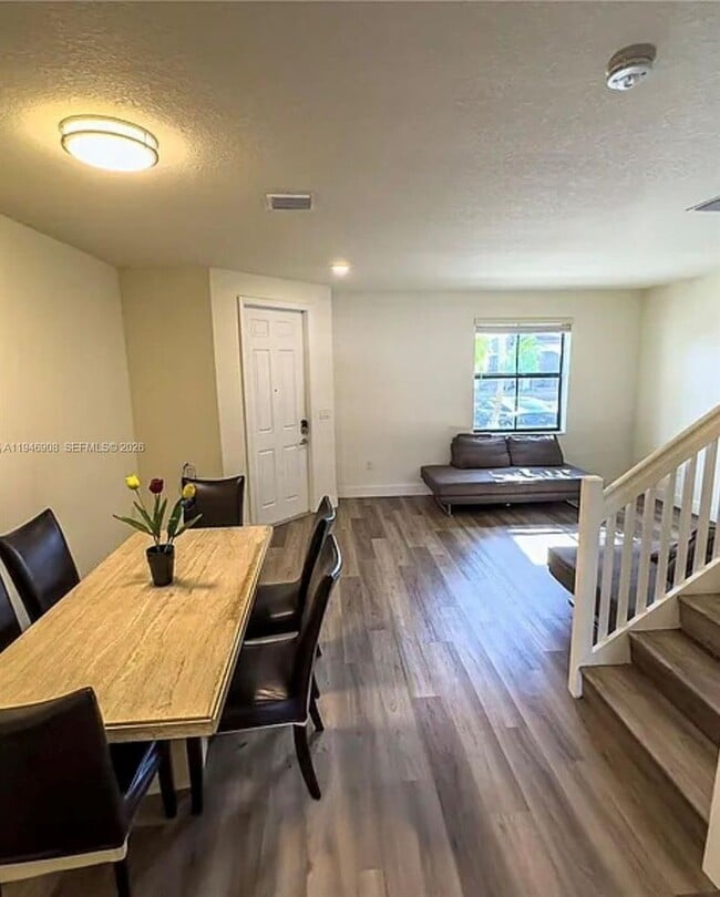 Building Photo - 3349 W 105th Terrace