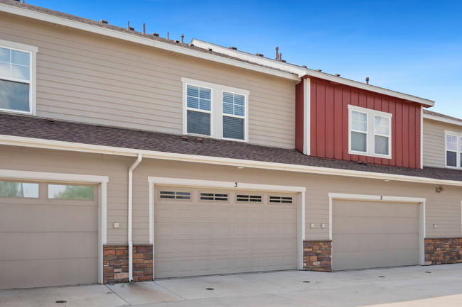 Building Photo - Amazing 3 bedroom Townhouse in Central For...