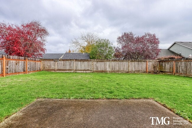 Building Photo - Beautiful Orchards Home with Spacious Layout