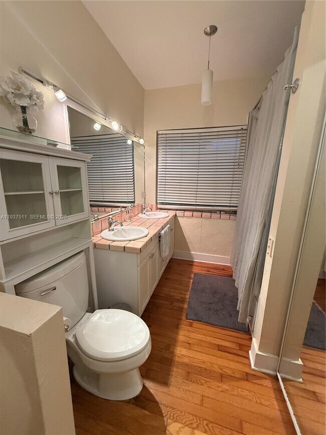 Building Photo - 1550 Jefferson Ave