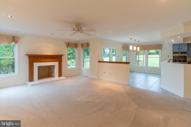 Building Photo - 56 W Windrose Dr
