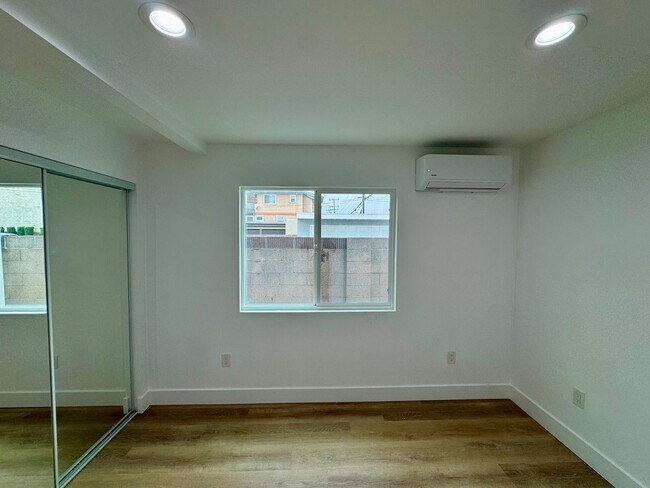 Building Photo - Large New Construction 3 bed 2 Bath Apartm...