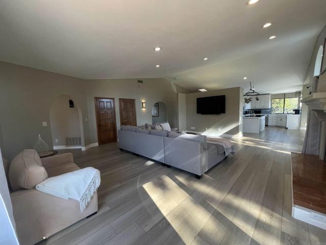 Building Photo - 15290 Moonglow Dr