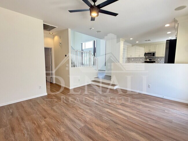 Building Photo - 1275 E Marcella Ln