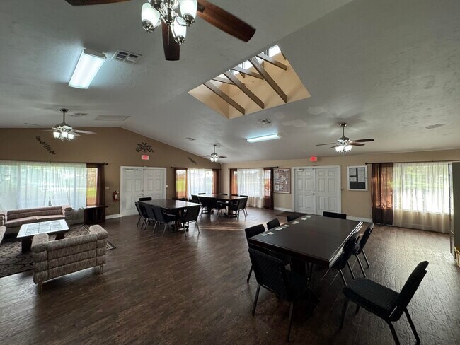 Building Photo - 1148 Summit Trail Cir