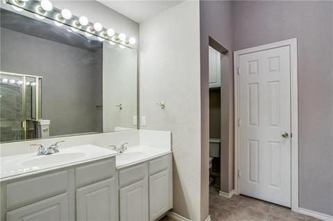 Building Photo - 7907 Rosebriar Ln