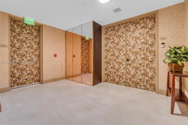 Building Photo - 18975 Collins Ave