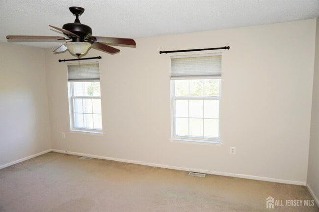 Building Photo - 62 Colleen Ct