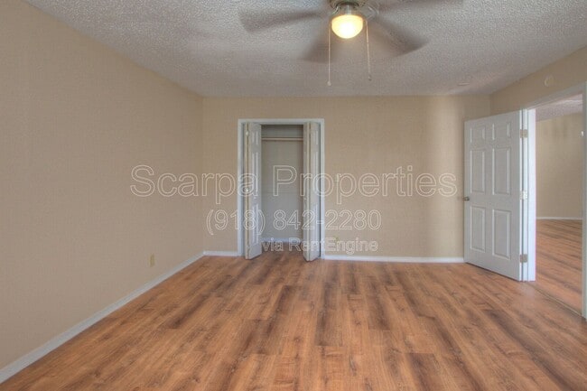 Building Photo - 230 E Zion St