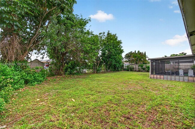 Building Photo - 10850 Eureka St