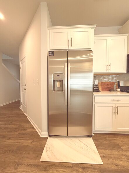 New Fridge - 306 Poinsett Bridge Way