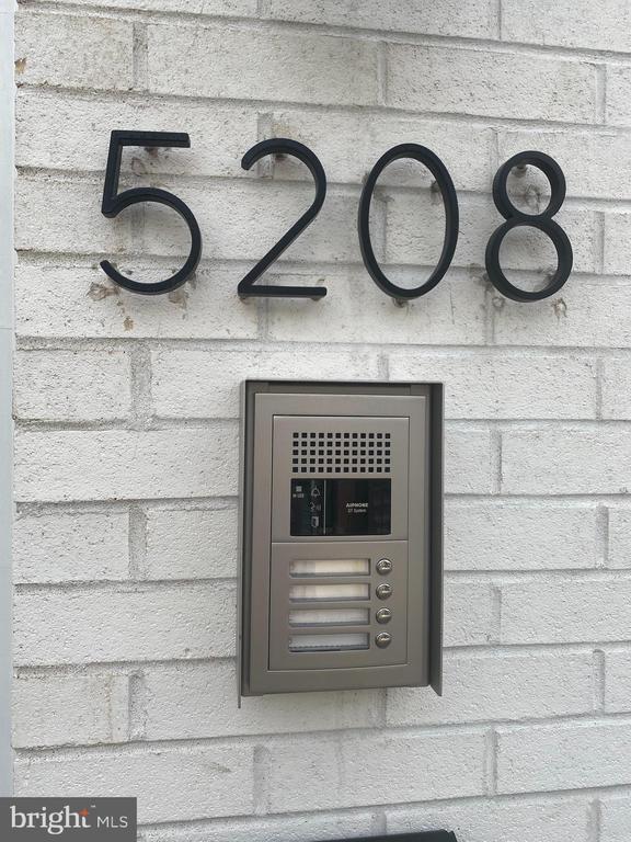 Building Photo - 5208 Chancellor St