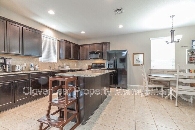 Building Photo - 450 Harvest Point