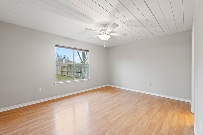 Building Photo - Charming 3 Bedroom in Destin!