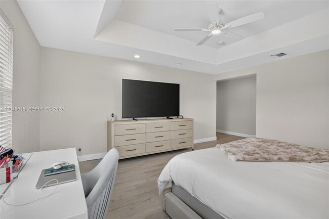 Building Photo - 981 Waterside Cir