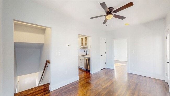 Building Photo - 24 Alfred St