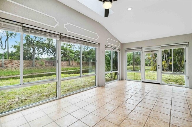 Building Photo - 7 Arbor Oaks Dr