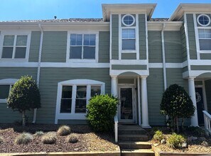 Building Photo - 3BR Townhome - Lake Living in Vineyard Point with Boat Slip Access Near Lake Norman