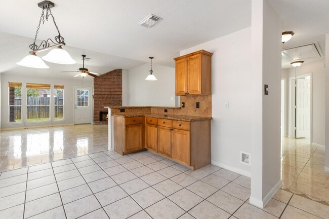 Building Photo - 21812 Whispering Forest Dr