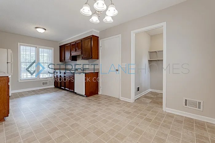 Building Photo - 709 Greensprings Dr