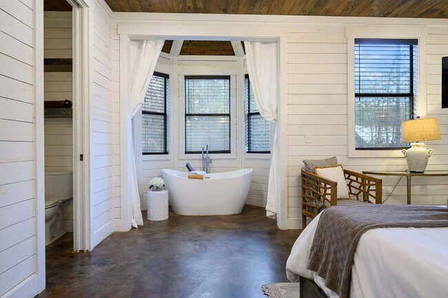 Building Photo - 295 Apple Rdg Ln