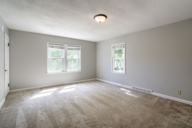 Building Photo - A Home With Character Walking Distance To Memorial Park!!