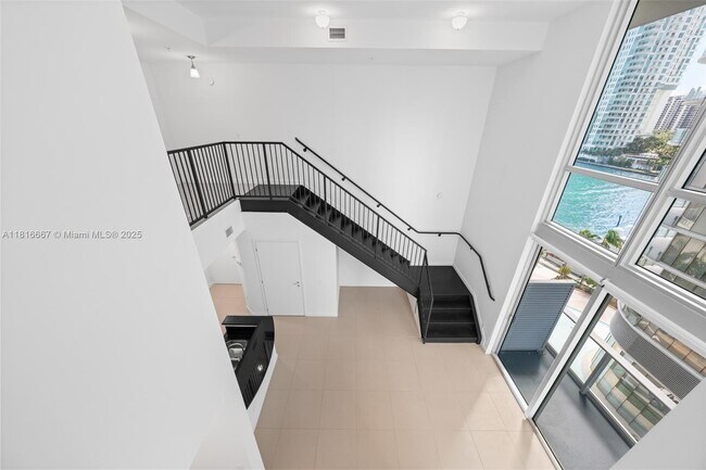 Building Photo - 300 S Biscayne Blvd