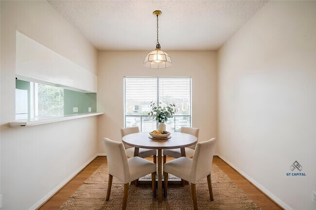 Building Photo - 3742 Thistlemont Dr