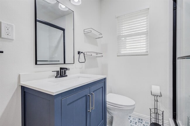 Building Photo - 3263 Bilglade Rd