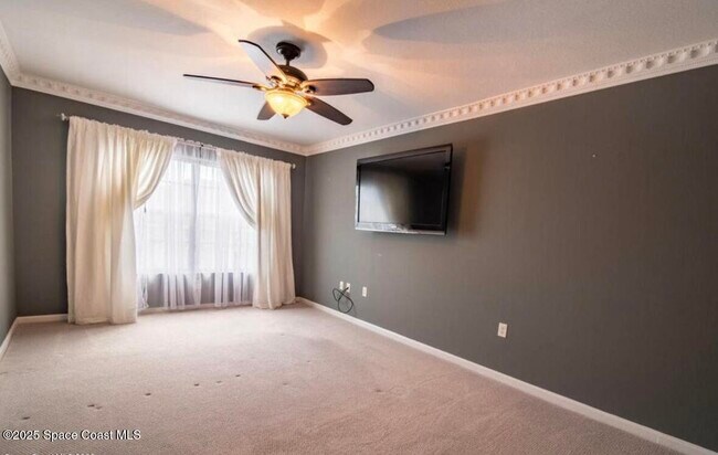Building Photo - 1375 Lara Cir