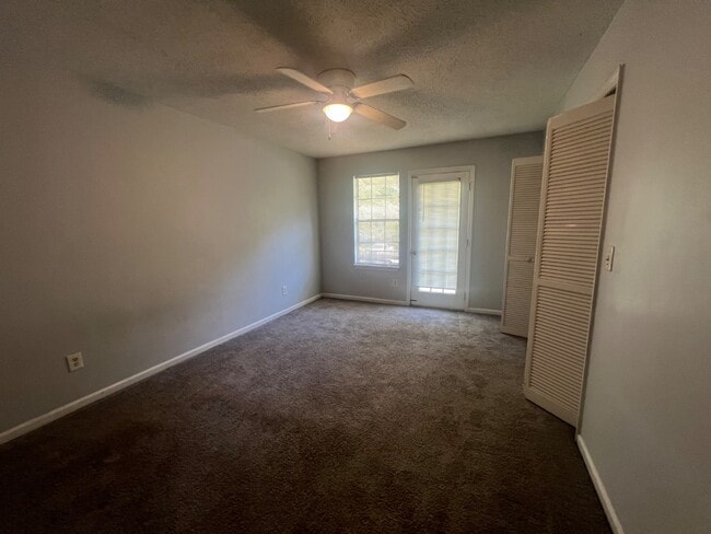 Building Photo - 111 Timber Ln