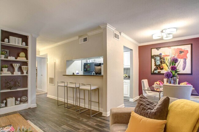 Building Photo - 1 Month FREE! 1-Bed is Waiting!