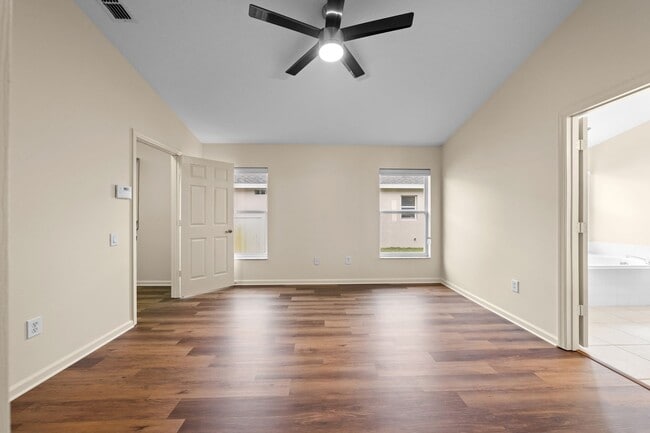 Building Photo - Immaculate 3 Bedroom Home in Gated Community - Stonefield