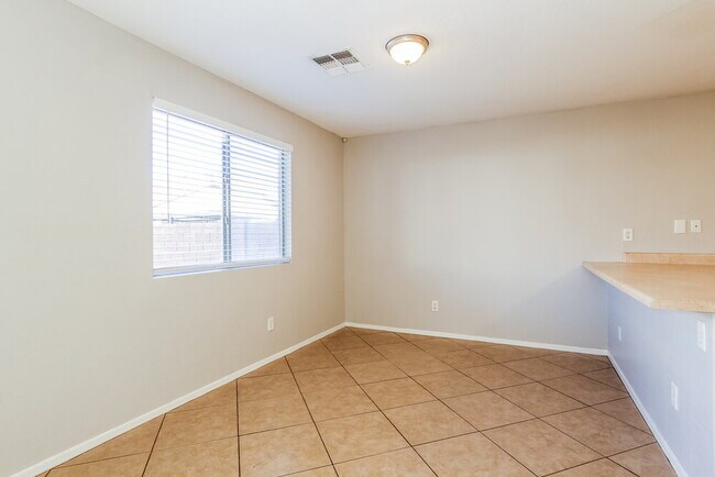 Building Photo - 12938 W Fleetwood Ln