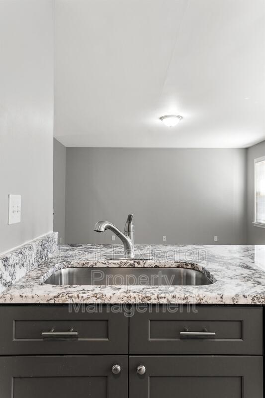 Building Photo - 4589 Fieldmoor Dr