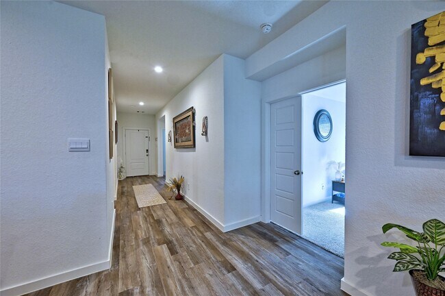 Building Photo - 8522 Kokernot Ln